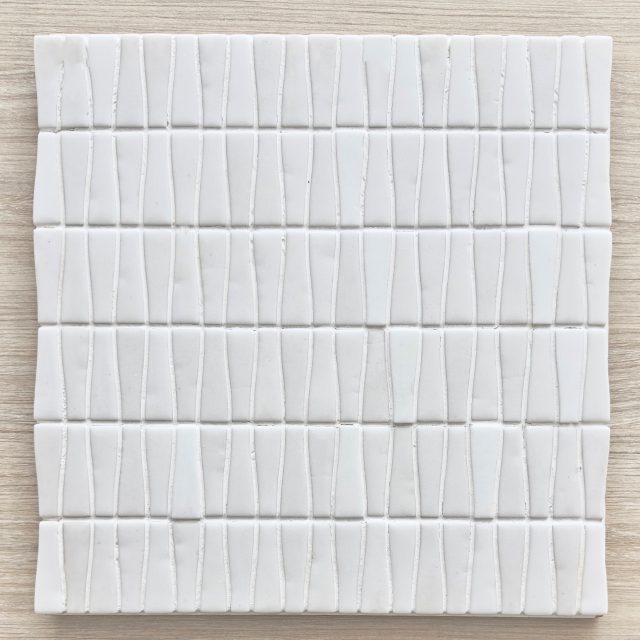 DL10316 Trapezoid White Glass